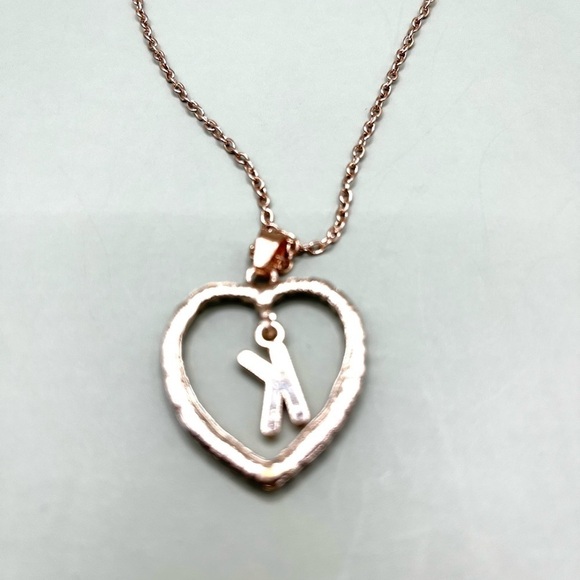 Heart ❤️ with “K” Rose gold tone necklace - Picture 5 of 5